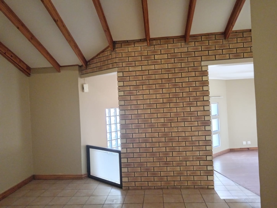 To Let 3 Bedroom Property for Rent in Safari Gardens North West